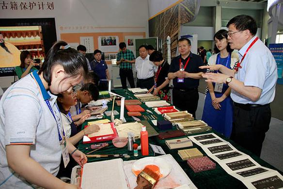 數(shù)智賦能 文韻新生 2018年中國(guó)圖書館年會(huì)在河北廊坊聚焦數(shù)字文化創(chuàng)意應(yīng)用服務(wù)